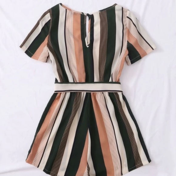 SHEIN Keyhole Back Striped Romper Size 1X - Picture 2 of 2